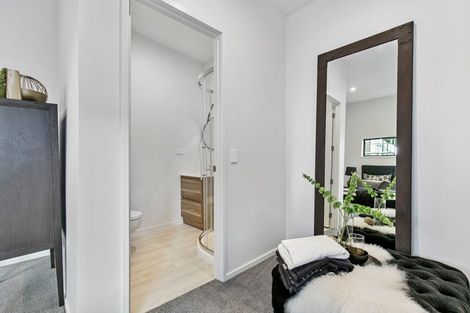 Photo of property in 14a Ropata Avenue, Point England, Auckland, 1072