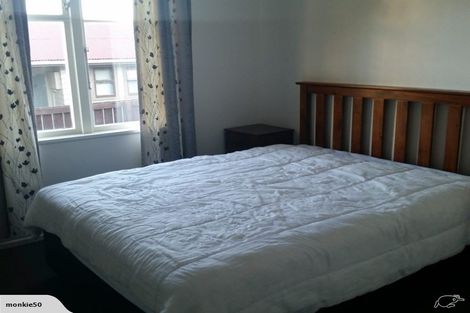 Photo of property in 56 Salford Street, Newlands, Wellington, 6037