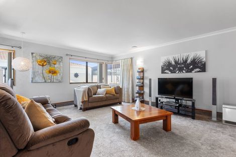 Photo of property in 19 Plateau Heights, Mount Maunganui, 3116