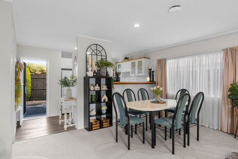 Photo of property in 3b Mcgowan Place, Orewa, 0931