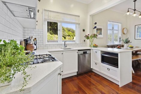 Photo of property in 48 Jackson Street, Island Bay, Wellington, 6023