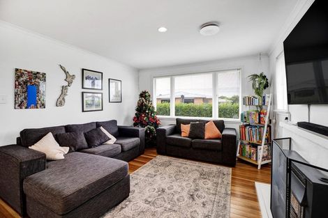 Photo of property in 215 Mangorei Road, Merrilands, New Plymouth, 4312