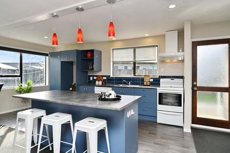 Photo of property in 31 Tyrone Street, Belfast, Christchurch, 8051