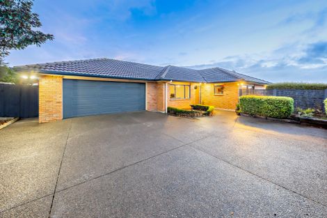 Photo of property in 13 Dunaff Place, Flat Bush, Auckland, 2019