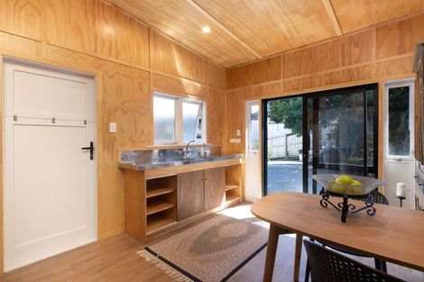 Photo of property in 90 Resolution Road, Welcome Bay, Tauranga, 3112