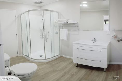 Photo of property in 98/98a Glenpark Avenue, Frankleigh Park, New Plymouth, 4310