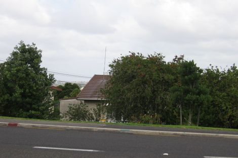 Photo of property in 226 East Coast Road, Forrest Hill, Auckland, 0620