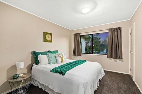 Photo of property in 12 Peterhouse Place, West Harbour, Auckland, 0618