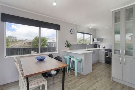 Photo of property in 25 Crispe Road, Clarks Beach, 2122