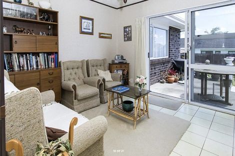 Photo of property in 147 Prince Regent Drive, Farm Cove, Auckland, 2012