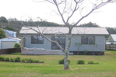 Photo of property in 235 Port Road, Whangamata, 3620