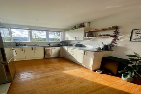 Photo of property in 669 South Titirangi Road, Titirangi, Auckland, 0604