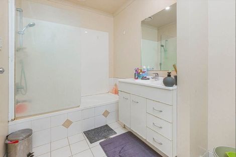 Photo of property in 24 Chapel Street, Russell, 0202