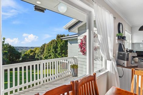 Photo of property in 199 Waimumu Road, Massey, Auckland, 0614