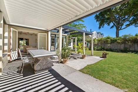 Photo of property in 17a Jellicoe Street, Greytown, 5712