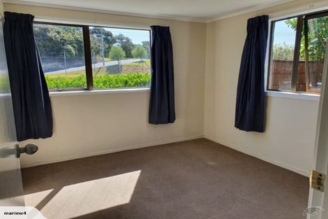 Photo of property in 10 Onetaunga Road, Chatswood, Auckland, 0626