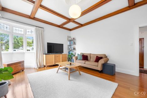 Photo of property in 17 Saint Albans Grove, Woburn, Lower Hutt, 5010