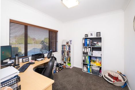 Photo of property in 21 Napier Street, Jervoistown, Napier, 4112