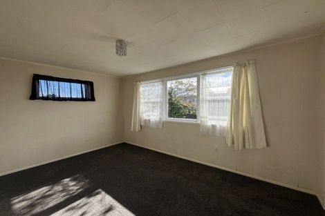 Photo of property in 21 Manu Crescent, Upper Vogeltown, New Plymouth, 4310