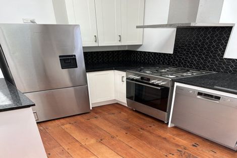 Photo of property in 201 Aro Street, Aro Valley, Wellington, 6021