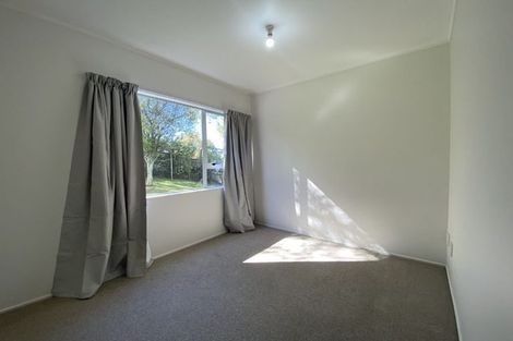 Photo of property in 4a Lavery Place, Sunnynook, Auckland, 0632