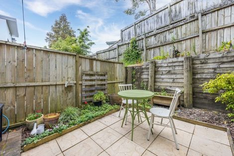 Photo of property in The Grange, 10/92 Bush Road, Albany, Auckland, 0632