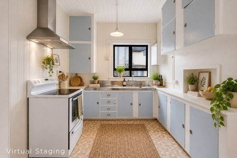Photo of property in 9 The Esplanade, Eastern Beach, Auckland, 2012