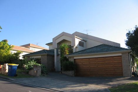 Photo of property in 8 Gretna Green, Browns Bay, Auckland, 0630