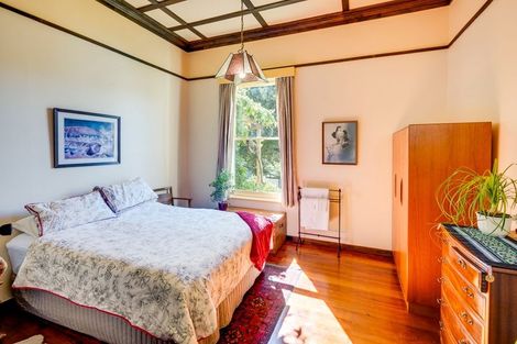 Photo of property in 19 Cameron Road, Bluff Hill, Napier, 4110