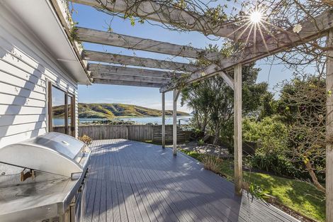 Photo of property in 4 Kiriwai Road, Paremata, Porirua, 5024