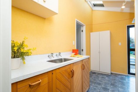 Photo of property in 12 Cormack Place, Greenmeadows, Napier, 4112