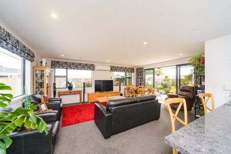Photo of property in 43a Abraham Crescent, Milson, Palmerston North, 4414