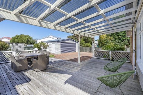 Photo of property in 8 Strathavon Road, Miramar, Wellington, 6022