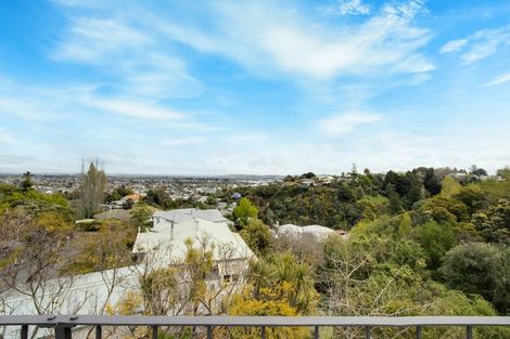 Photo of property in 16 Kipling Avenue, Hospital Hill, Napier, 4110