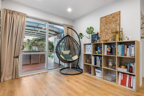 Photo of property in 8 Camp X Place, Whenuapai, Auckland, 0618