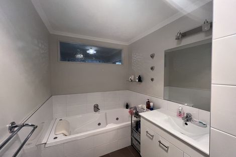 Photo of property in 18 Seymour Street, Waitara, 4320