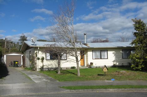 Photo of property in 6 Kirkcaldie Grove, Levin, 5510