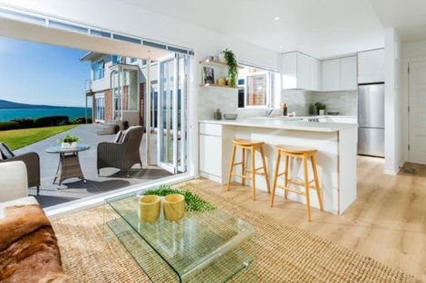 Photo of property in 1/241 Hurstmere Road, Takapuna, Auckland, 0622