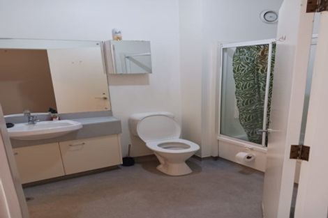 Photo of property in 17 Kent Terrace - Kent Apartments, 4e/16 Kent Terrace, Mount Victoria, Wellington, 6011