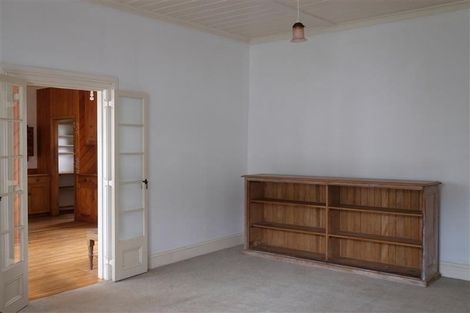 Photo of property in 90 Pendarves Street, New Plymouth, 4310