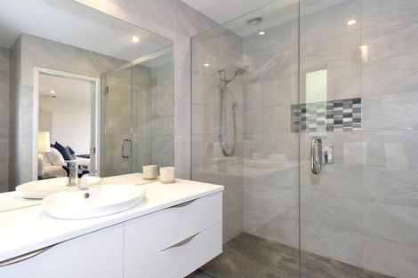 Photo of property in 3 Stoneyridge Close, Mount Pleasant, Christchurch, 8081