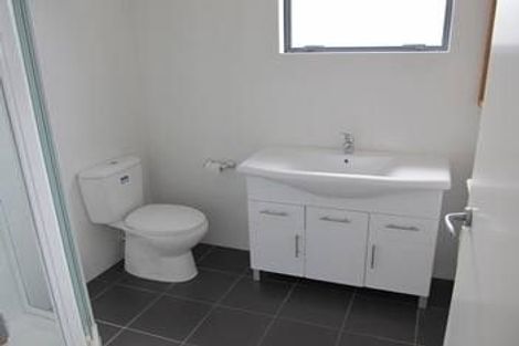 Photo of property in 12 Condor Place, Unsworth Heights, Auckland, 0632