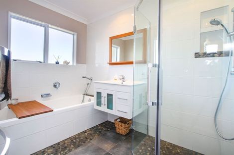 Photo of property in 91e Estuary View Road, Waiau Pa, Pukekohe, 2679