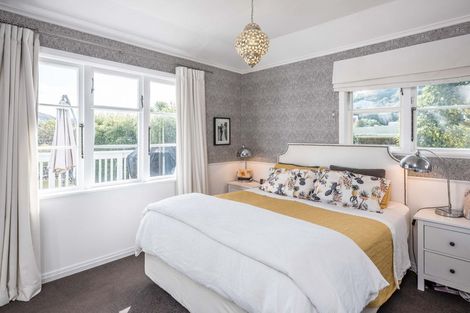 Photo of property in 17 Warwick Street, Wilton, Wellington, 6012