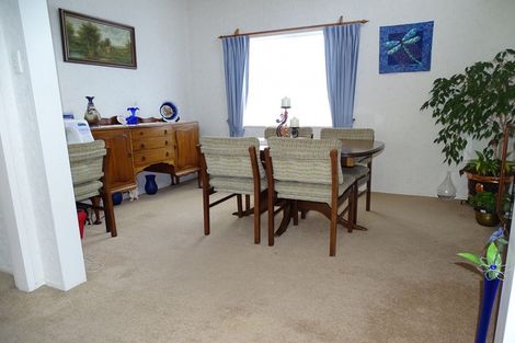 Photo of property in 1 Ohinemuri Place, Paeroa, 3600