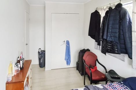 Photo of property in 9 Ngatoa Place, Glenfield, Auckland, 0629