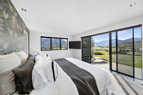 Photo of property in 5 Afton Lane, Jacks Point, Queenstown, 9371