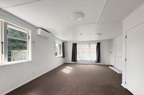 Photo of property in 14 Durham Street, Cannons Creek, Porirua, 5024