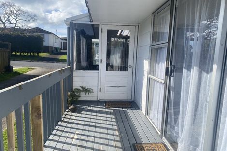 Photo of property in 1/9 Vina Place, Massey, Auckland, 0614
