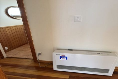 Photo of property in 190 Breaker Bay Road, Breaker Bay, Wellington, 6022